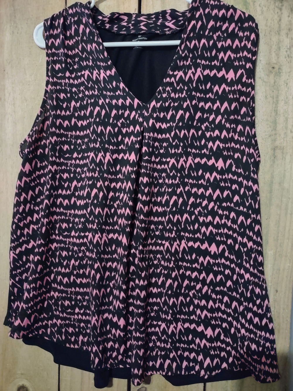 Worthington Hot Pink and Black Print V-Neck Sleeveless Camisole